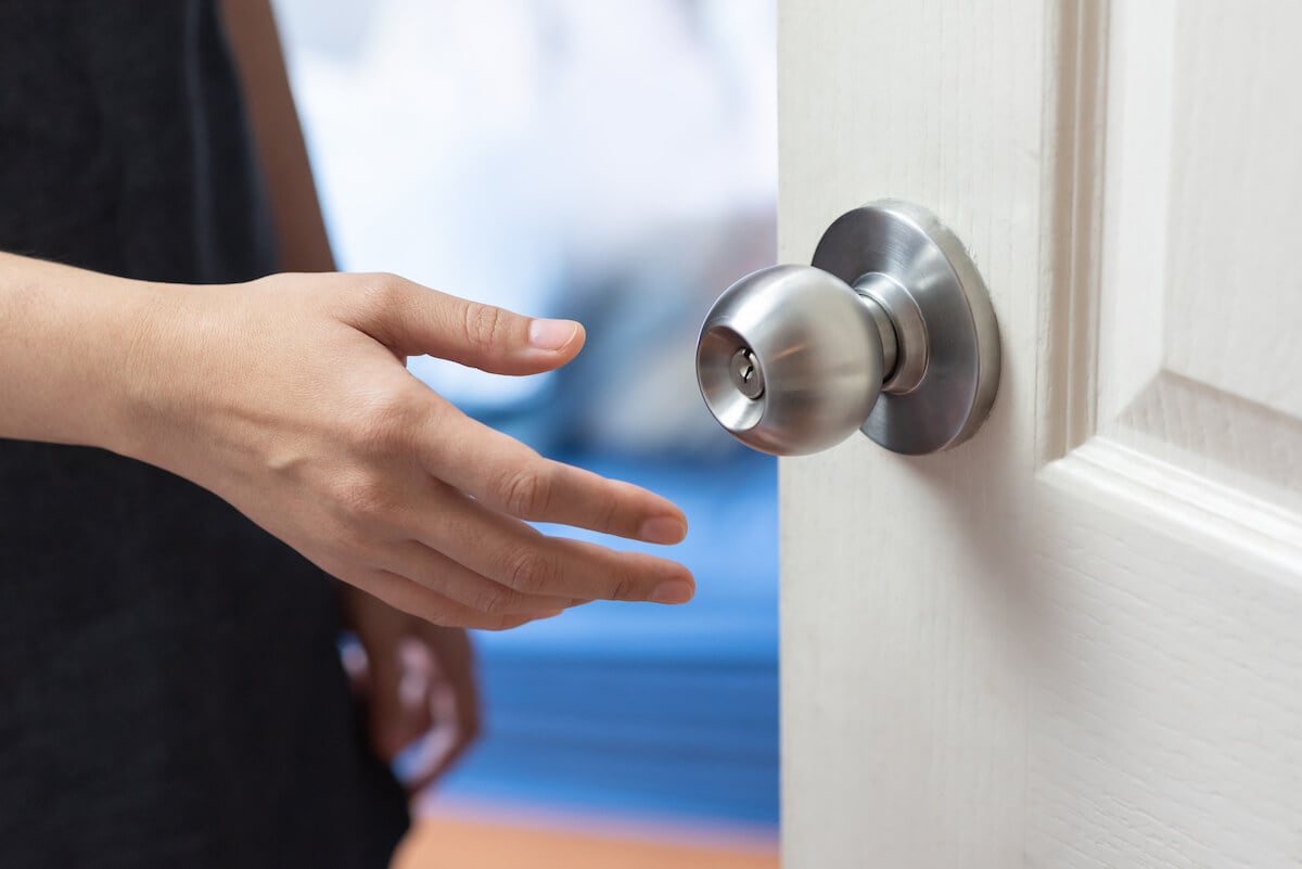 What’s a Doorknob Confession?